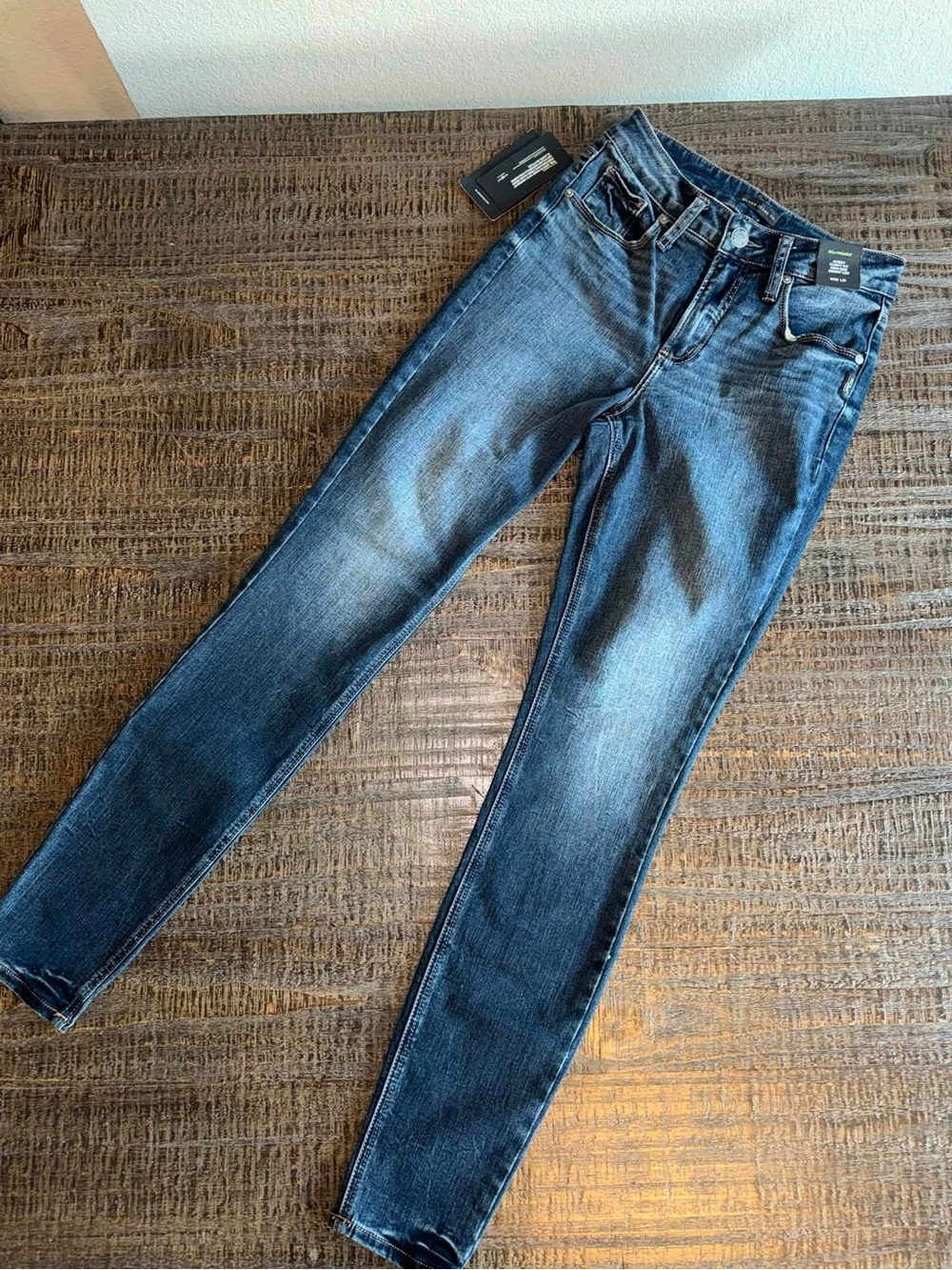 NWT Silver Jeans Co. Avery High Rise Skinny Jeans Size W26 / L31